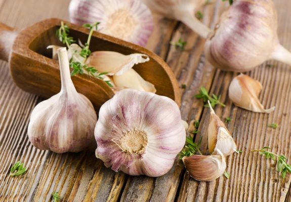علاج البروستاتا بالثوم والبصل