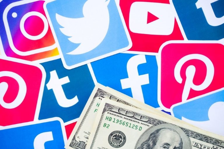 كيف تربح من مواقع التواصل الاجتماعي