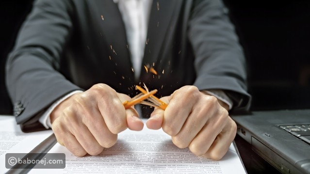 ما وراء الغضب والقلق والتوتر: كيف نتفهم المشاعر المزعجة ونتخلص منها
