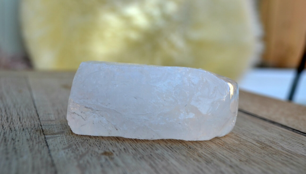 فوائد الشبة للتعرق مع ٤ وصفات لكيفية استخدامها