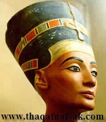 تمثال نفرتيتي من أجمل اثار مصر الفرعونية تمثال نفرتيتي من أجمل اثار مصر الفرعونية