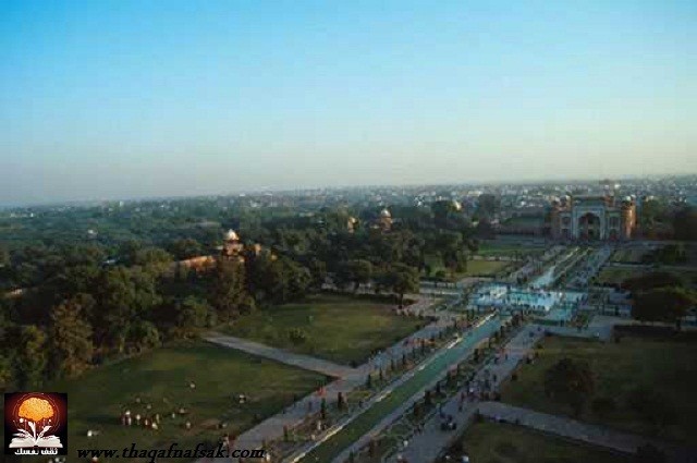 من كنوز العالم : تاج محل