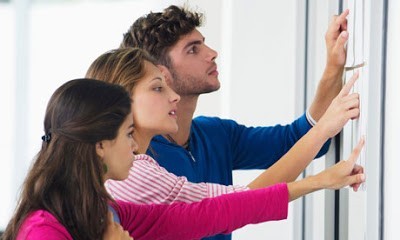 10 أشياء لم تتعلمها في الجامعة 10 أشياء لم تتعلمها في الجامعة
