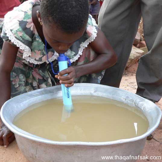أشرب الماء الغير صالح بأختراع LifeStraw تصفية المياه الراكدة وجعلها صالحة للشرب ! أشرب الماء الغير صالح بأختراع LifeStraw تصفية المياه الراكدة وجعلها صالحة للشرب !