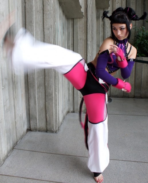 جنون تقليد الشخصيات الكرتونيه ” الكوزبلاي ” ، خط رفيع بين الهوس و الإبداع