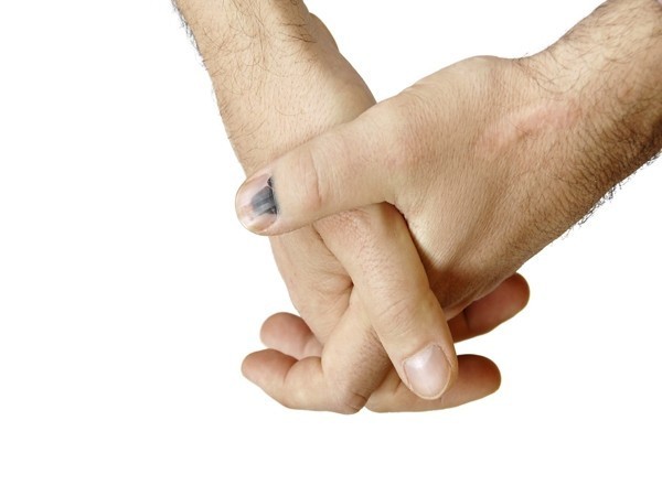 7 أشياء تقولها لك أظافرك عن صحتك 7 أشياء تقولها لك أظافرك عن صحتك
