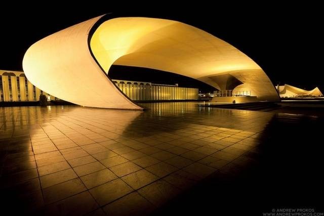 مباني المهندس المعماري البرازيلي نيماير بعدسة المصور Andrew Prokos مباني المهندس المعماري البرازيلي نيماير بعدسة المصور Andrew Prokos