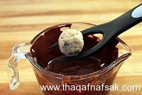 طريقة عمل كوكيز بالشوكولاته بالصور طريقة عمل كوكيز بالشوكولاته بالصور