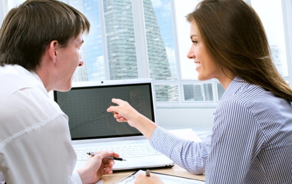 اكتشفي علامات الحب والاعجاب عند الرجل