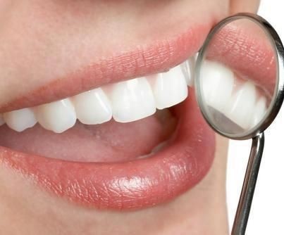 أفضل 10 أطعمة لصحة الأسنان لتكون أكثر جمالاً أفضل 10 أطعمة لصحة الأسنان لتكون أكثر جمالاً