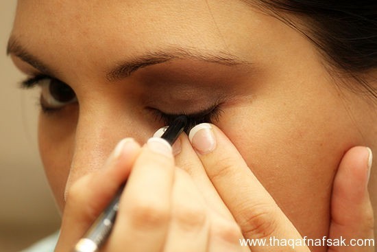 بالصور كيف تضعين مكياج العيون بطريقة جميلة