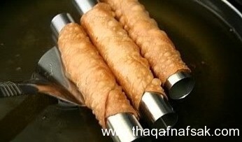 طريقة عمل الكانيلونى بالصور على الطريقة الايطالية طريقة عمل الكانيلونى بالصور على الطريقة الايطالية