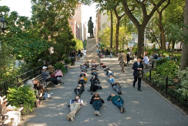 تمدد و تأمل الكون حولك في صمت ، مشروع جديد لأسلوب حياة أفضل