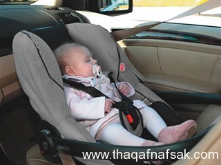 10 أخطاء شائعة عند استخدام مقعد الطفل بالسيارة 10 أخطاء شائعة عند استخدام مقعد الطفل بالسيارة