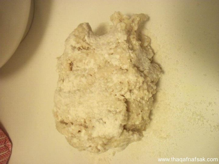 طريقة عمل البيتزا بالسوسيس