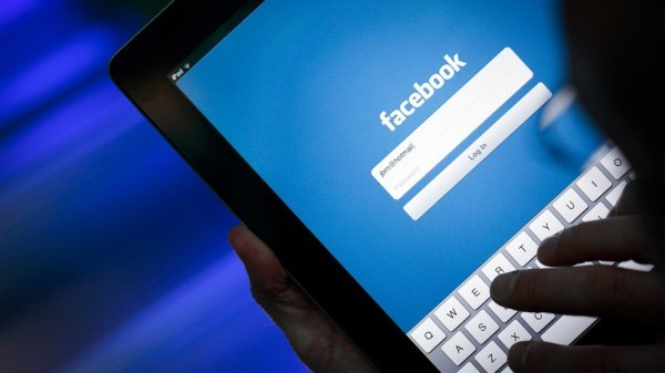يتوقف الفيس بوك عن العمل عالميًا يتوقف الفيس بوك عن العمل عالميًا