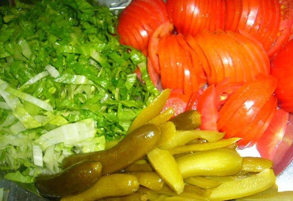 طريقة عمل شاورما الدجاج بالصور طريقة عمل شاورما الدجاج بالصور