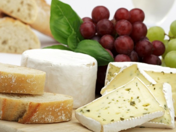 أشهرأنواع الجبن في العالم وفوائدها أشهرأنواع الجبن في العالم وفوائدها