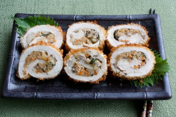 بالصور طريقة عمل رول الدجاج المحشي باللحم المفروم