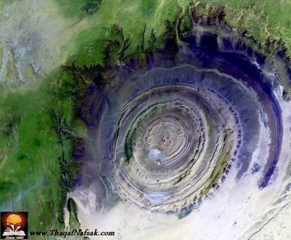 تكوين الريشات : عين الصحراء بموريتانيا