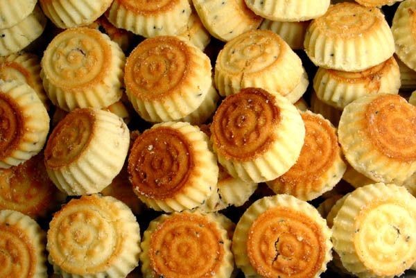 طريقة عمل المعمول بالتمر بالصور طريقة عمل المعمول بالتمر بالصور