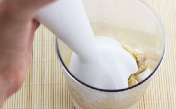 بسهولة تعلم طريقة عمل ايس كريم بالموز بالصور بسهولة تعلم طريقة عمل ايس كريم بالموز بالصور