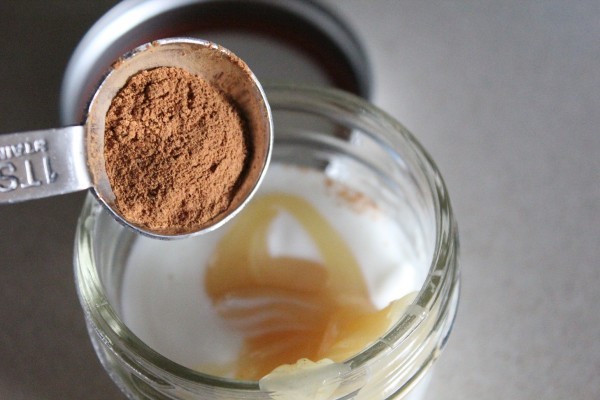 طريقة عمل ماسك القرفة للبشرة للتخلص من الروؤس السوداء