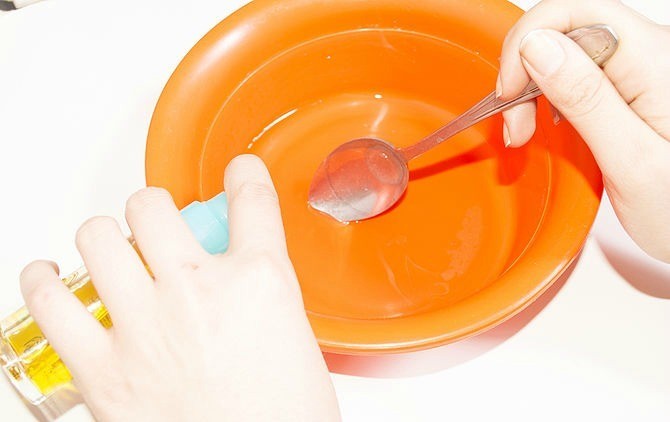 بالصور للحصول على شعر ناعم تعلمي طريقة عمل سيروم الشعر بالمنزل