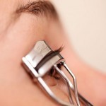 كيف تجعلي عينيك تبدو بحجم أكبر