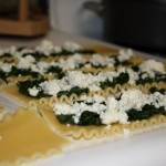 خطوات طريقة عمل لازانيا بالسبانخ بالصور وصفة جديدة ولذيذة لفائف اللازانيا