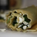 خطوات طريقة عمل لازانيا بالسبانخ بالصور وصفة جديدة ولذيذة لفائف اللازانيا