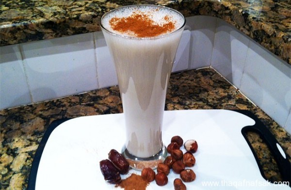 بالصور طريقة عمل الحليب بالقرفة والجوز مشروب شهي رائع
