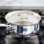 تعلم طريقة سلق البيض بالصور ليكون ناضج غير نيئ وغير مُكسر