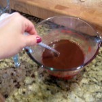 طريقة عمل الهوت شوكلت بالصور مع حليب جوز الهند