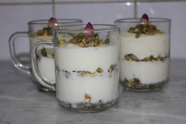 لشتاء دافئ استمتعوا مع طريقة عمل السحلب بالصور على أصوله