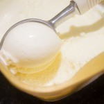 حضري في البيت ألذ ميلك شيك بالشوكولاته بالصور