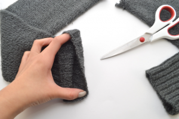 بالصور أصنعي جوارب تدفئة في الشتاء من ملابسك القديمة