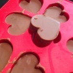 أسرع طريقة لعمل قلوب الشوكولاته