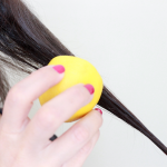 أجعلي شعرك كيرلي مموج بالليمون بدون ماكينات الشعر