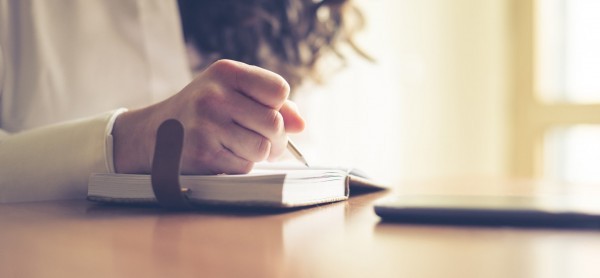 تعرف على طريقة علاج الإكتئاب النفسي عن طريق الكتابة تعرف على طريقة علاج الإكتئاب النفسي عن طريق الكتابة