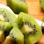 فروت سلاط بالمكسرات والكريم شانتيه