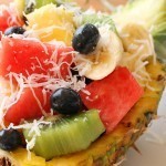 فروت سلاط بالمكسرات والكريم شانتيه