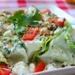 بالصور حضري سلطة الجبن الزرقاء ” الريكفورد”