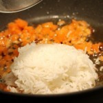 وصفة شهية لعمل الجمبرى بالارز المحمر بالصور