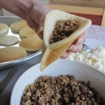 عمل القطايف بالمكسرات بالصور