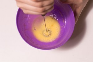 بالصور حضري ماسك البيض وزيت الزيتون للشعر