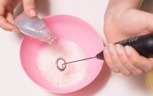 بالصور حضري ماسك البيض وزيت الزيتون للشعر