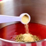 ميني بيتزا البيبروني بالعيش الكيزر بالصور