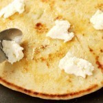 بالصور وصفة بيتزا بالطماطم والجبن الريكوتا