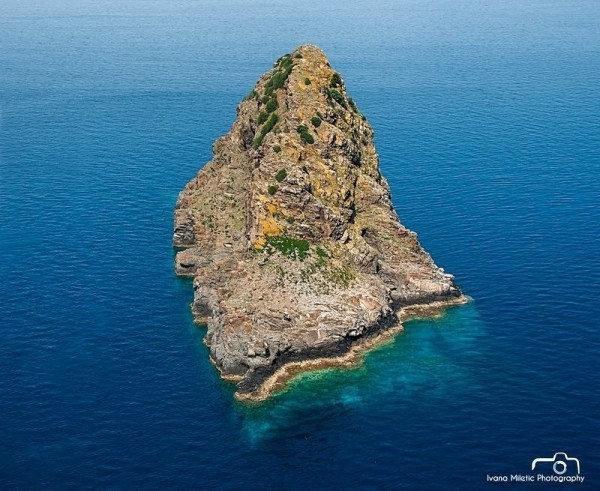 جزيرة جابوكا “الجزيرة المغناطيسية”